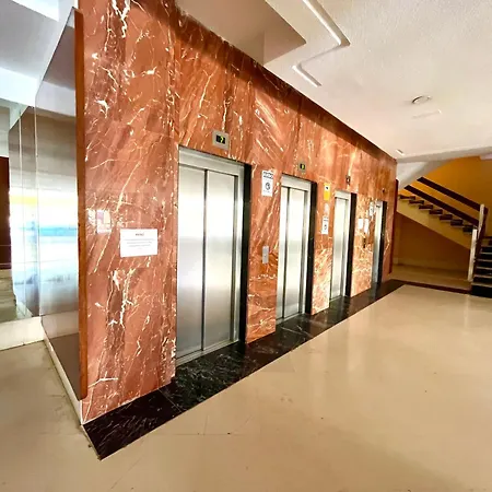 Center Διαμέρισμα *