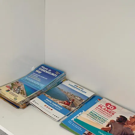 Center 托雷莫利诺斯